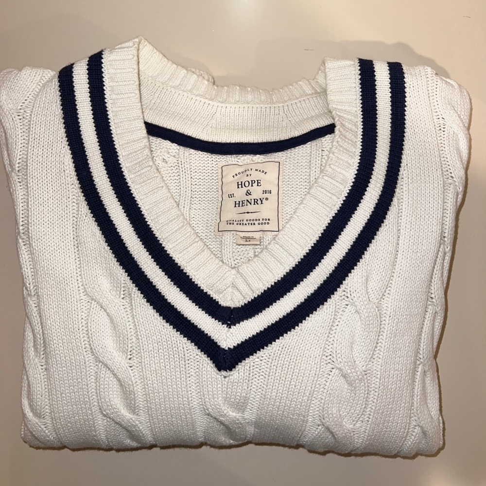 Hope & Henry organic cotton V-neck cricket sweater in white with navy stripes
